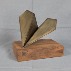 Avión con base de Madera